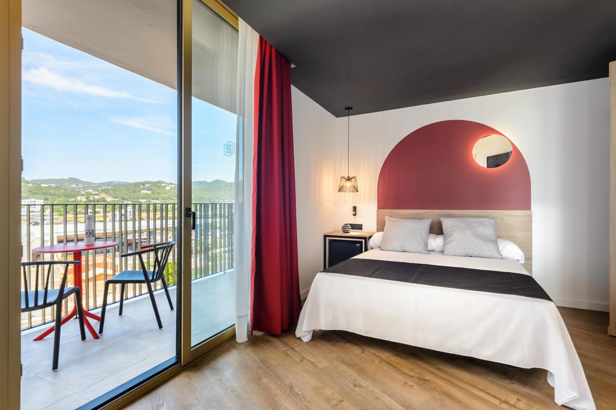 Hotel Vibra District - Adults Only Sant Antoni de Portmany Esterno foto