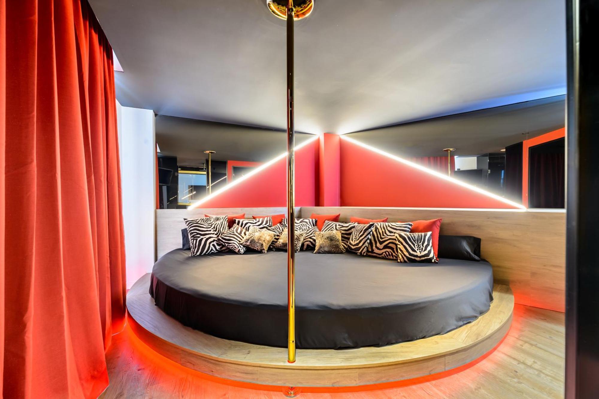 Hotel Vibra District - Adults Only Sant Antoni de Portmany Esterno foto