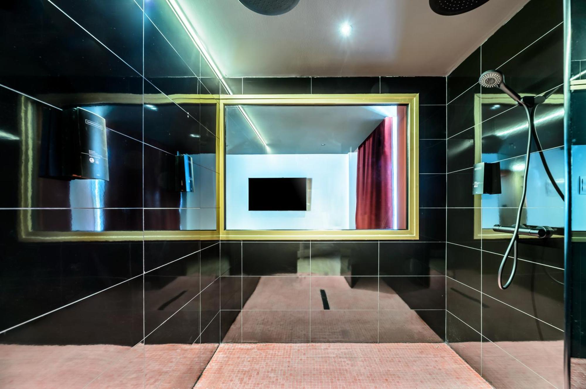 Hotel Vibra District - Adults Only Sant Antoni de Portmany Esterno foto