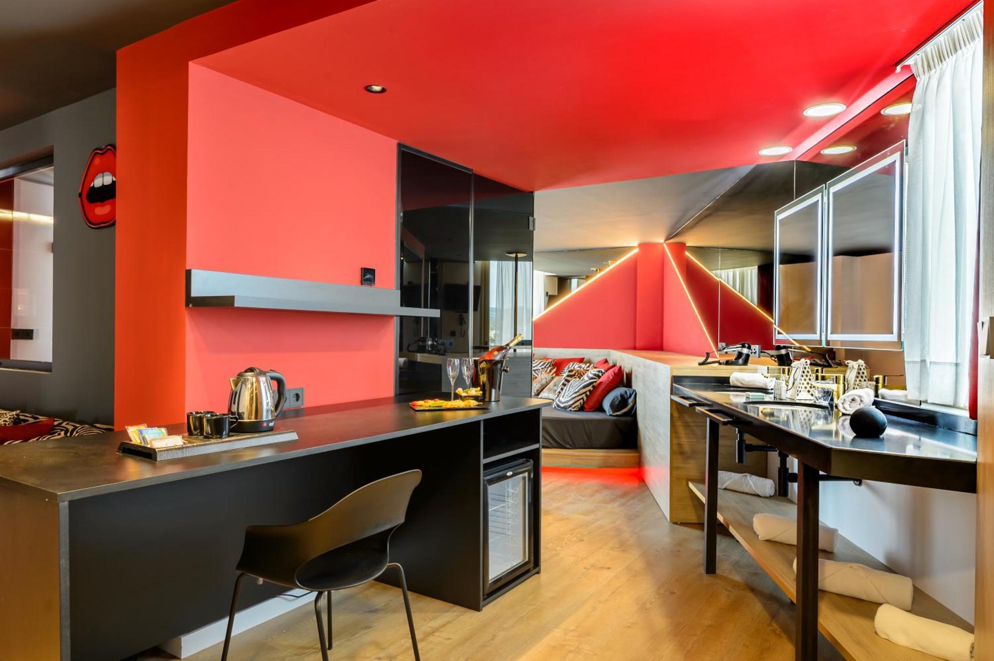 Hotel Vibra District - Adults Only Sant Antoni de Portmany Esterno foto