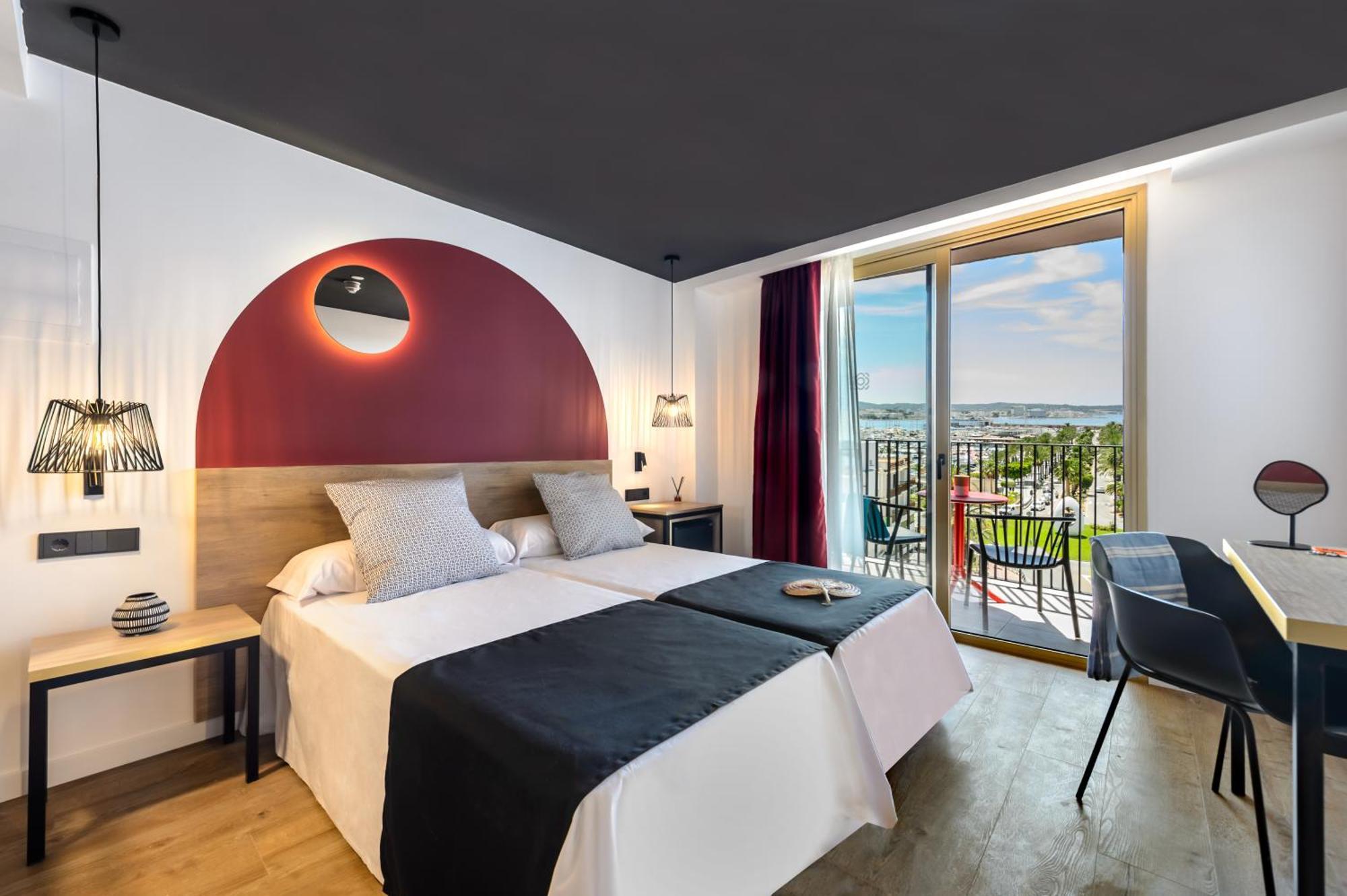 Hotel Vibra District - Adults Only Sant Antoni de Portmany Esterno foto