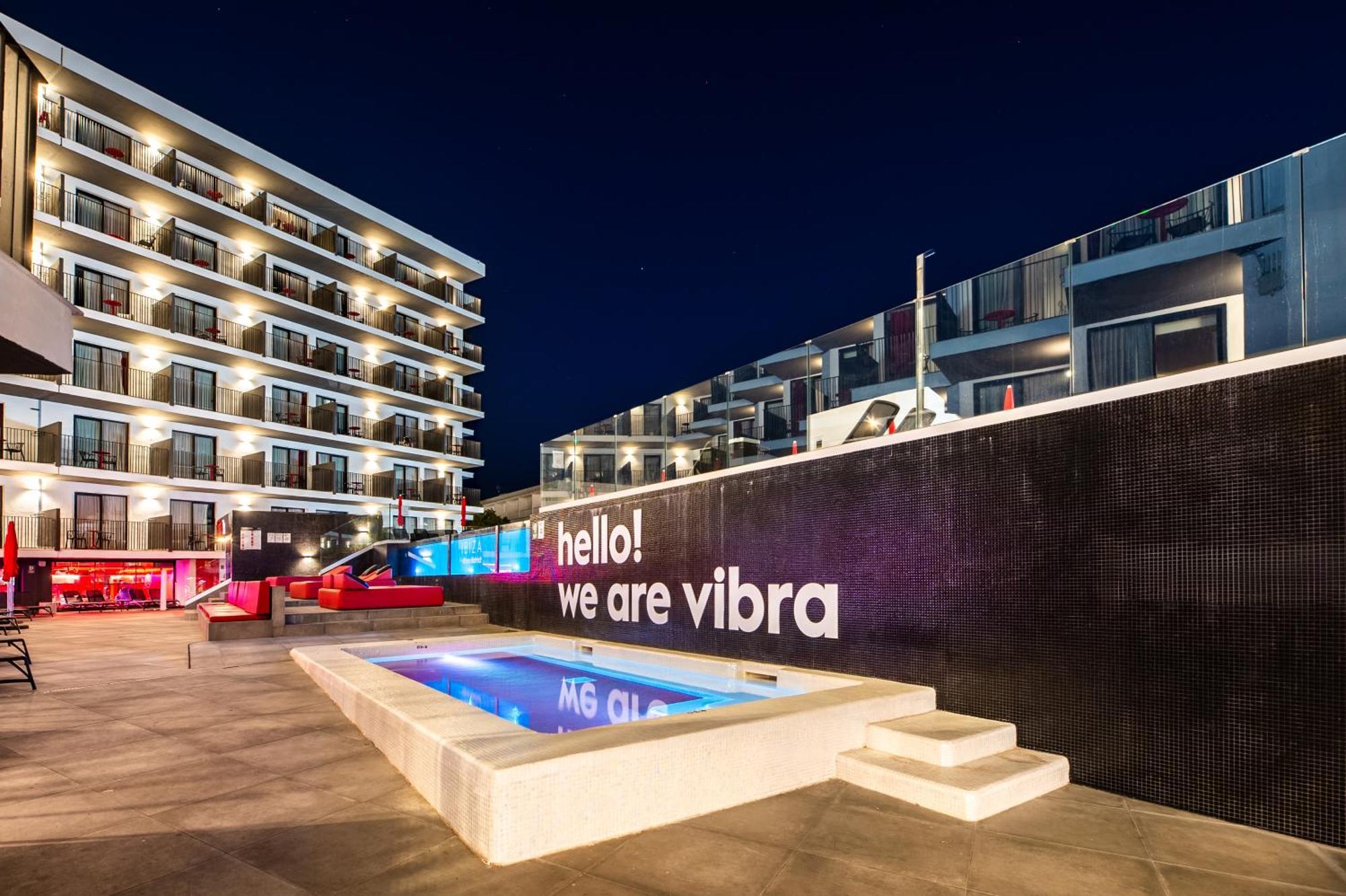 Hotel Vibra District - Adults Only Sant Antoni de Portmany Esterno foto