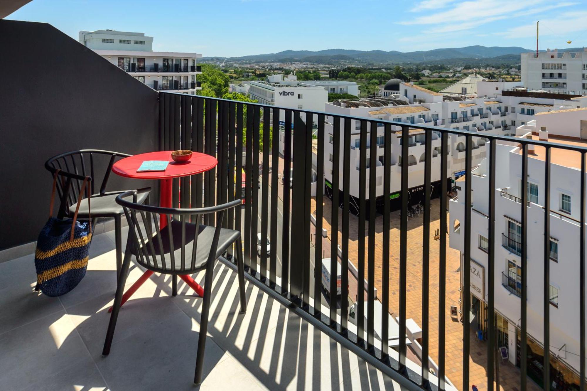 Hotel Vibra District - Adults Only Sant Antoni de Portmany Esterno foto